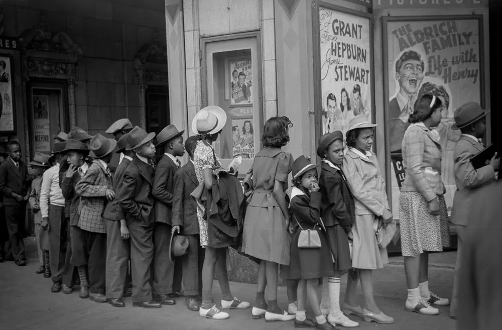 Life of African-Americans in Chicago's South Side in 1941 Through Fascinating Historical Photos