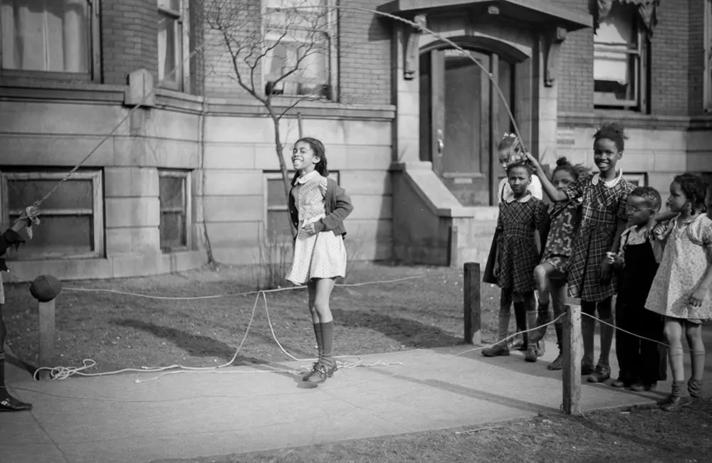 Life of African-Americans in Chicago's South Side in 1941 Through Fascinating Historical Photos