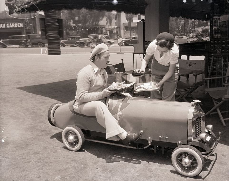 Monte Blue in Drive-in Restaurant, 1933