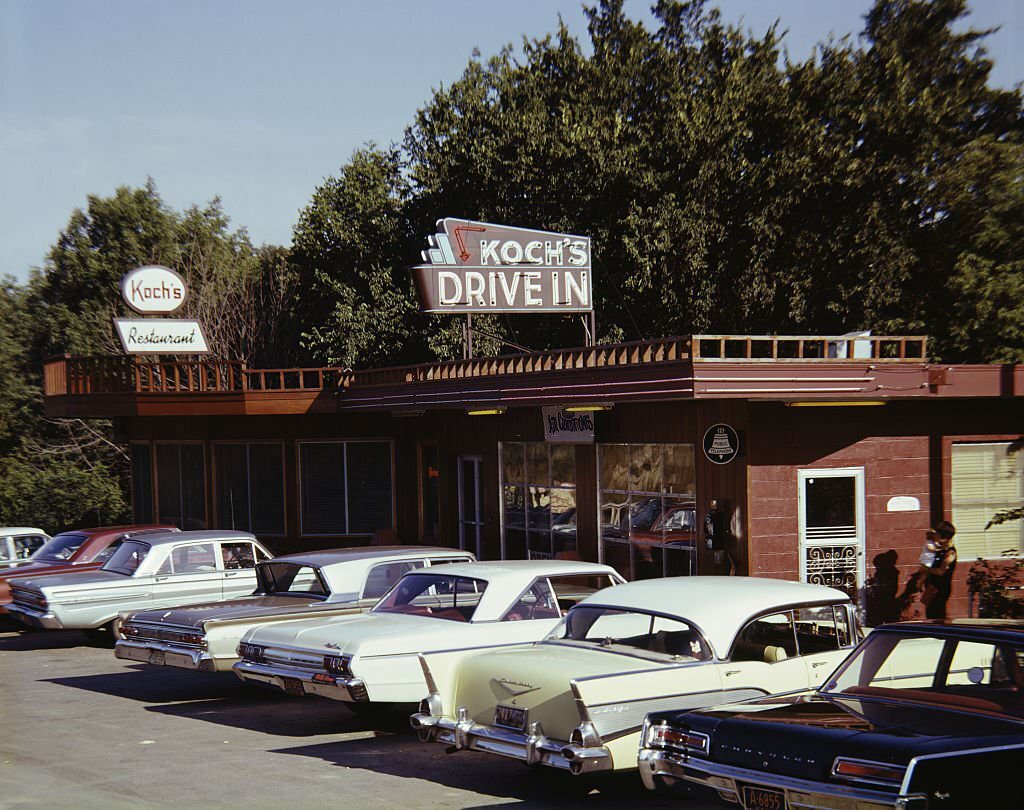 Cars parked outside Koch's Drive-in