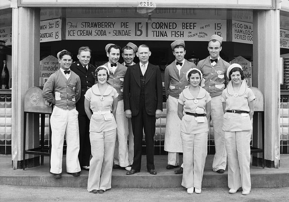 Staff at Carpenter's food stand and service station, West Sunset Boulevard & Vine Street, Los Angeles.
