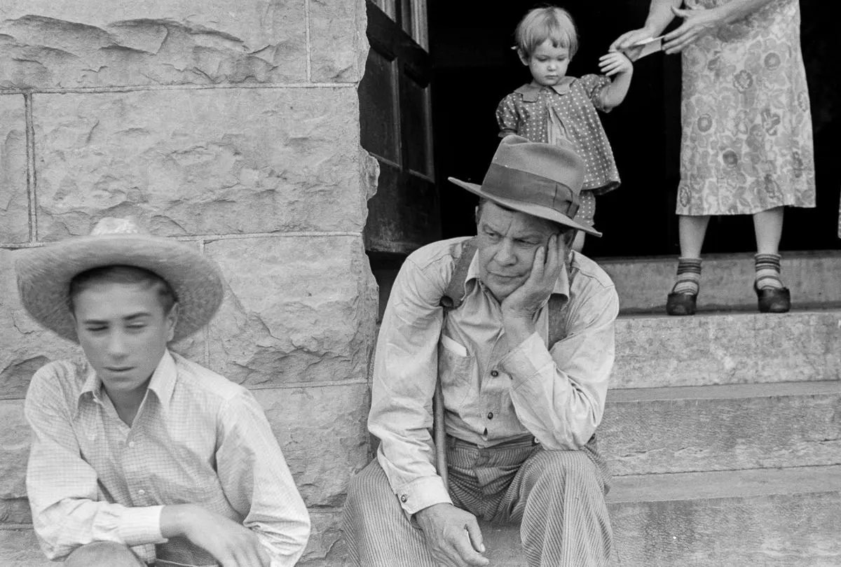 Families Waiting for Aid During the Great Depression, 1937-1939