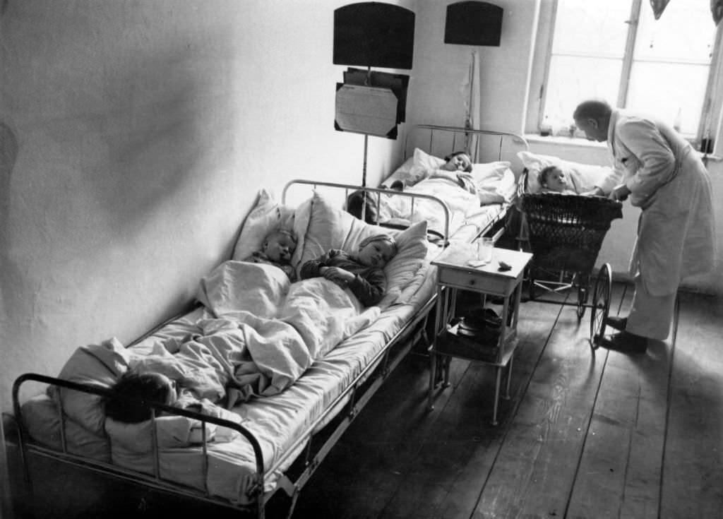 A Sudeten German hospital in Czech Elbogen (Looket) in May 1938.
