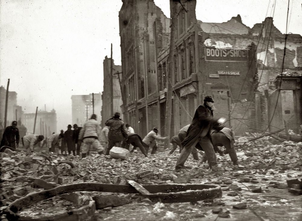 Buildings on Baltimore Street dynamited to stop the flames, Baltimore Fire, 1904