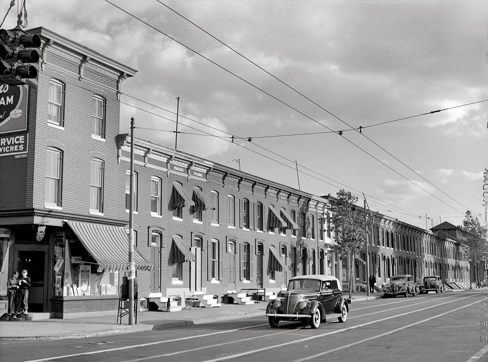 Row houses, Baltimore, June 1940