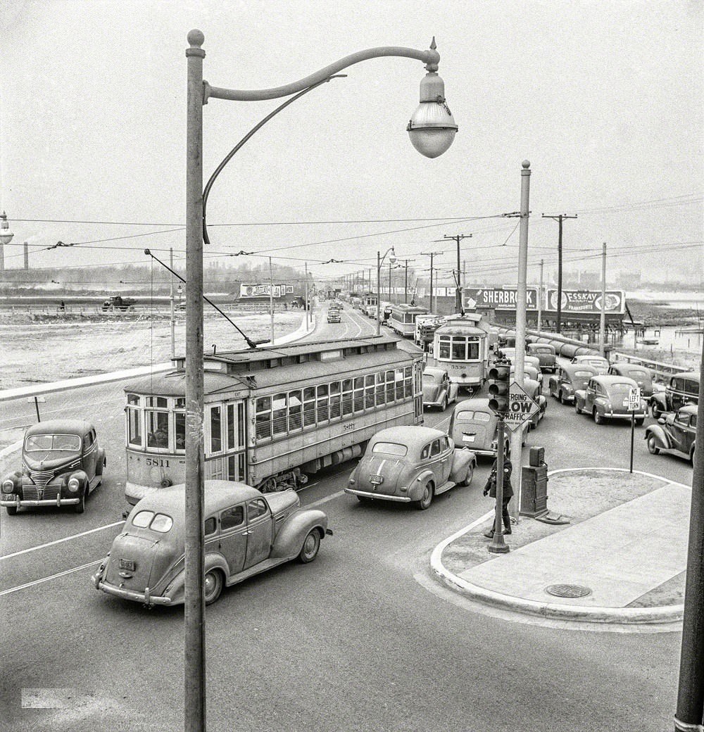 Traffic jam on the road from the Bethlehem Fairfield shipyard to Baltimore, April 1943