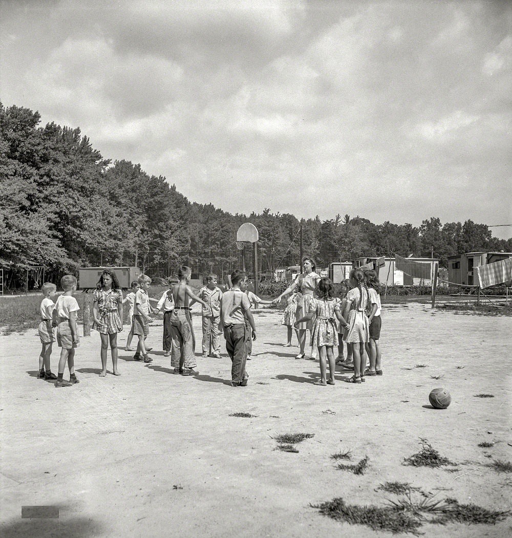 Middle River, a small crossroads in the vicinity of Baltimore, Maryland, August 1943