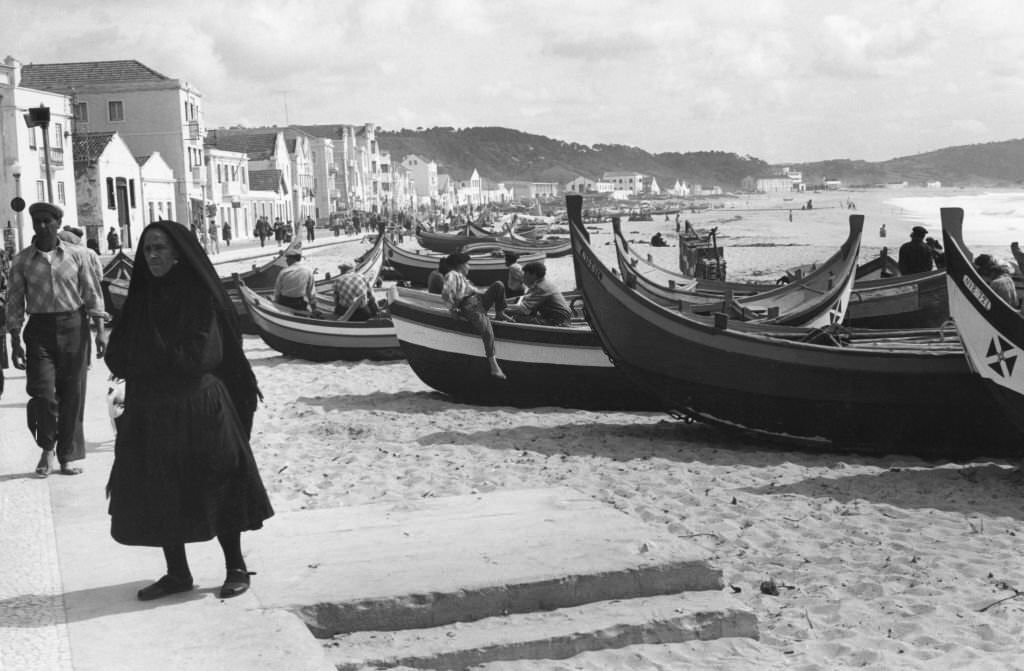 Fishing boats on a beach in the Nazaré region, 1956