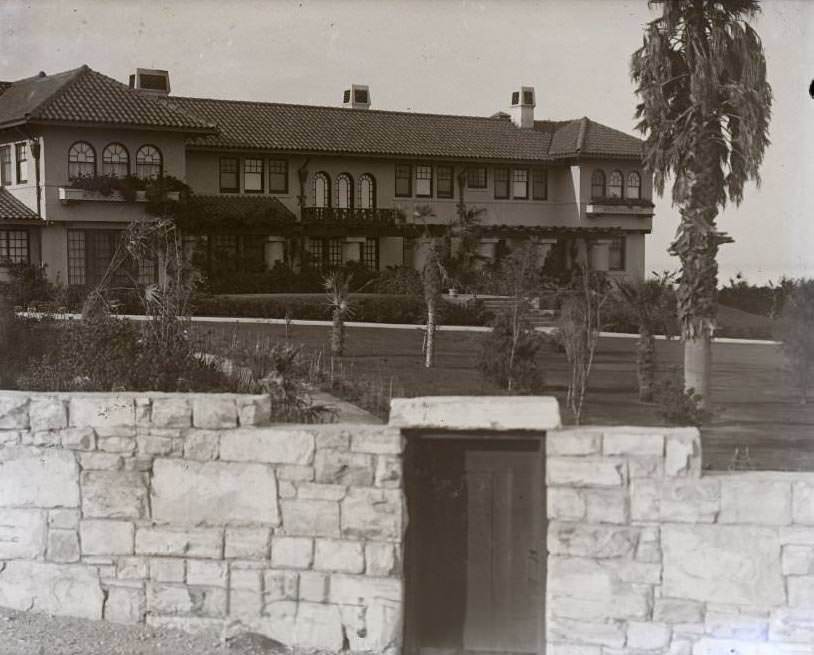 View of grand house, 1880s