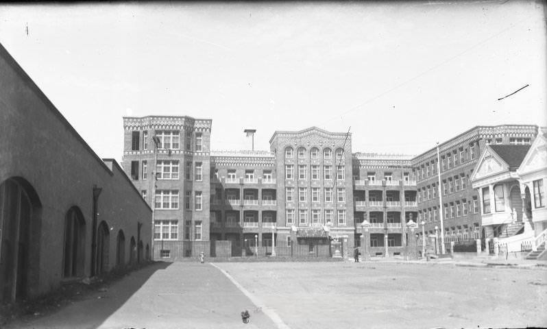 Brick building, possibly Naval hospital, 1910s
