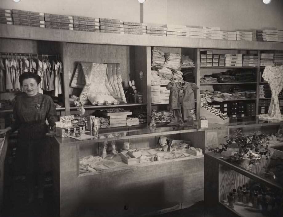 The Merry Mart interior, 1731 Park Avenue, 1947