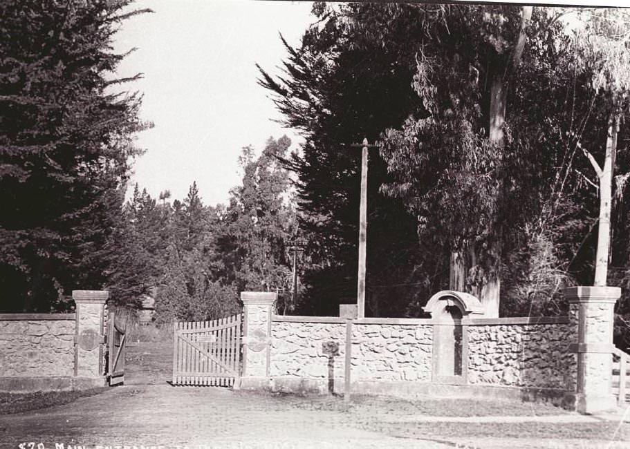 Main entrance to the General Naglee estate, 1880s