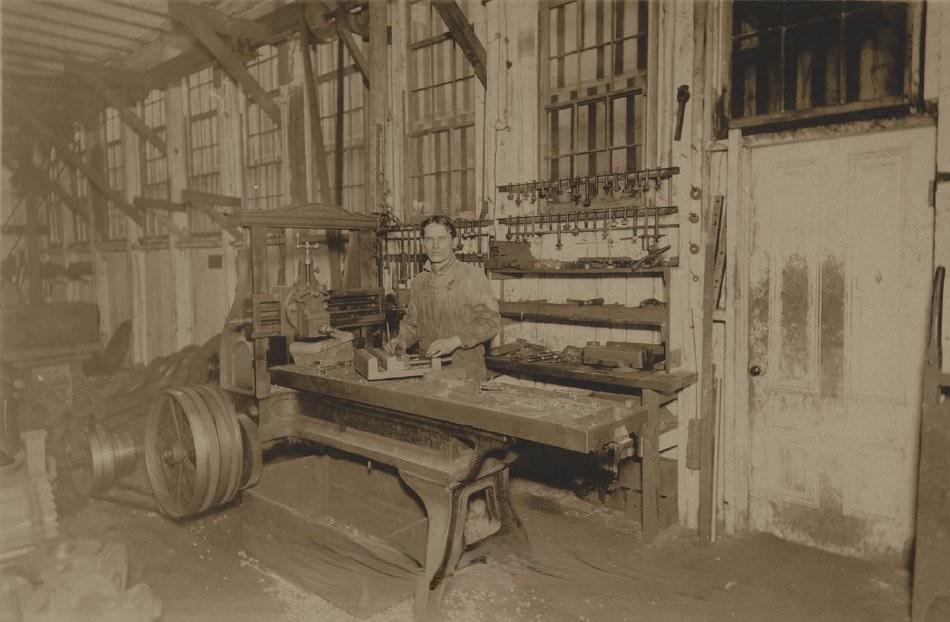 Lipe, R. M. Foundry, Caton's Foundry, 1904