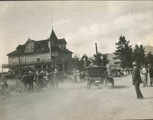 Auto race on Alum Rock Hill, 1906