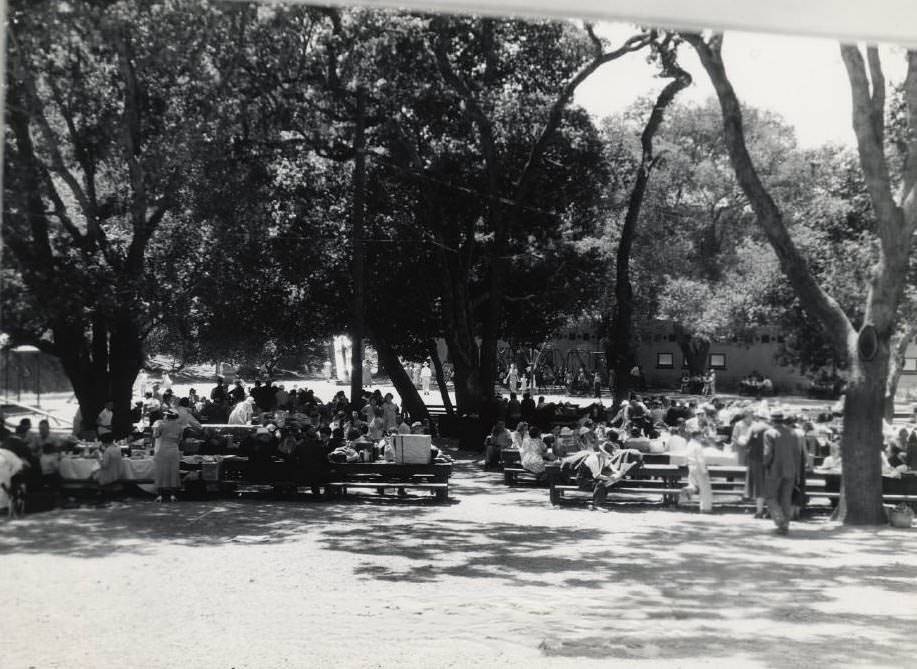 Alum Rock Park Picnic Participants, 1940s