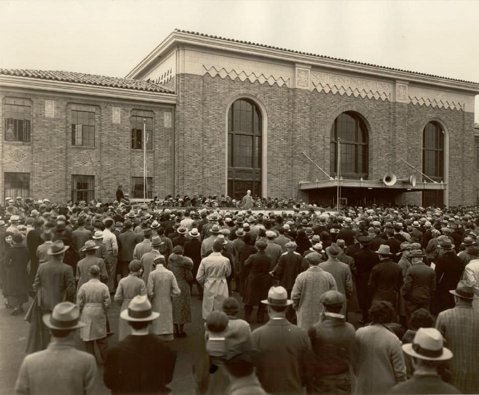 McAdams speaking at dedication of Cahill Station, San Jose, 1935