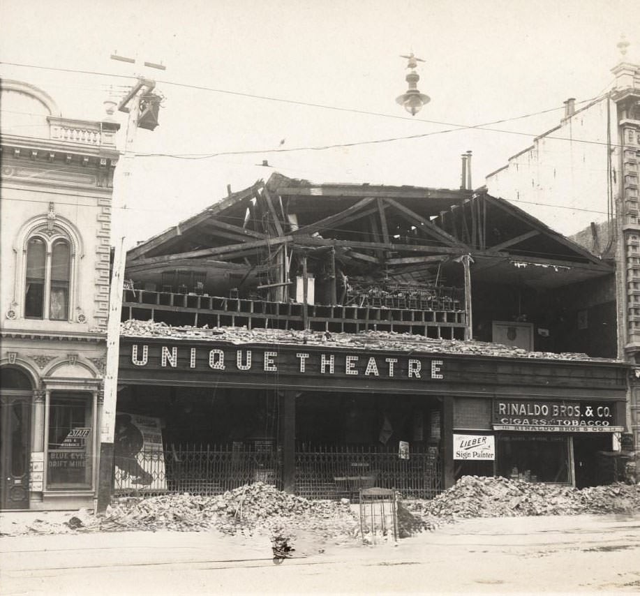 Unique Theatre, 1906