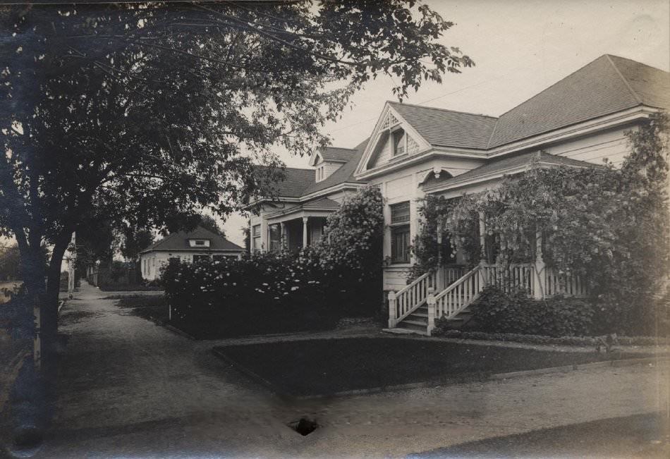 Hare family home, 1075 Madison Street, 1907