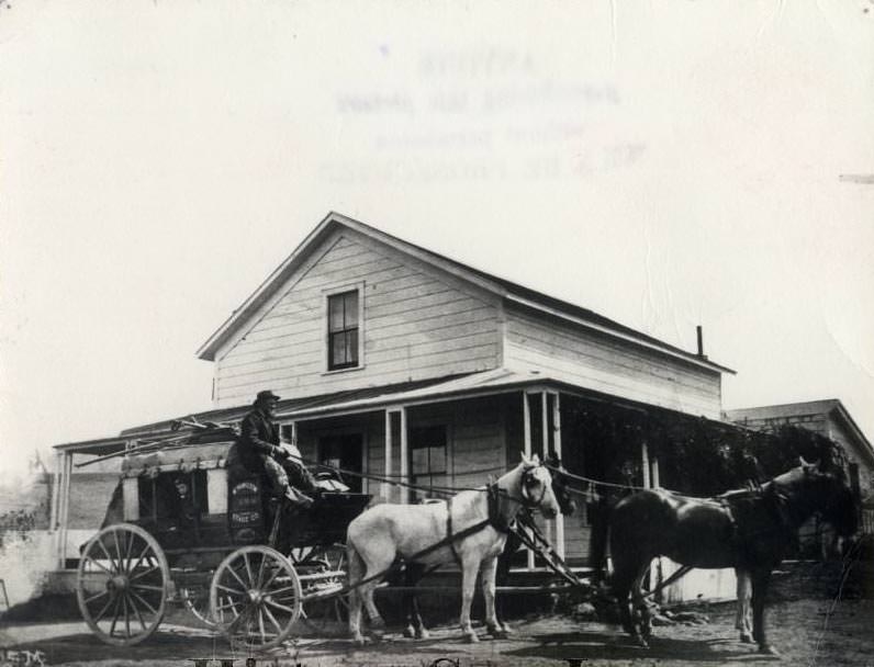 Mount Hamilton Stagecoach at Grandview House, 1890s
