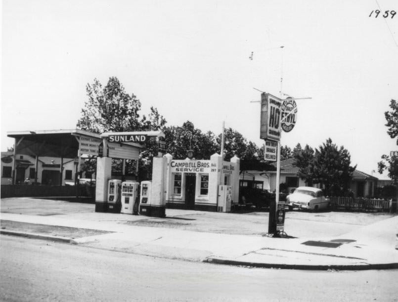 Campbell Bros. Sunland service station, 1959