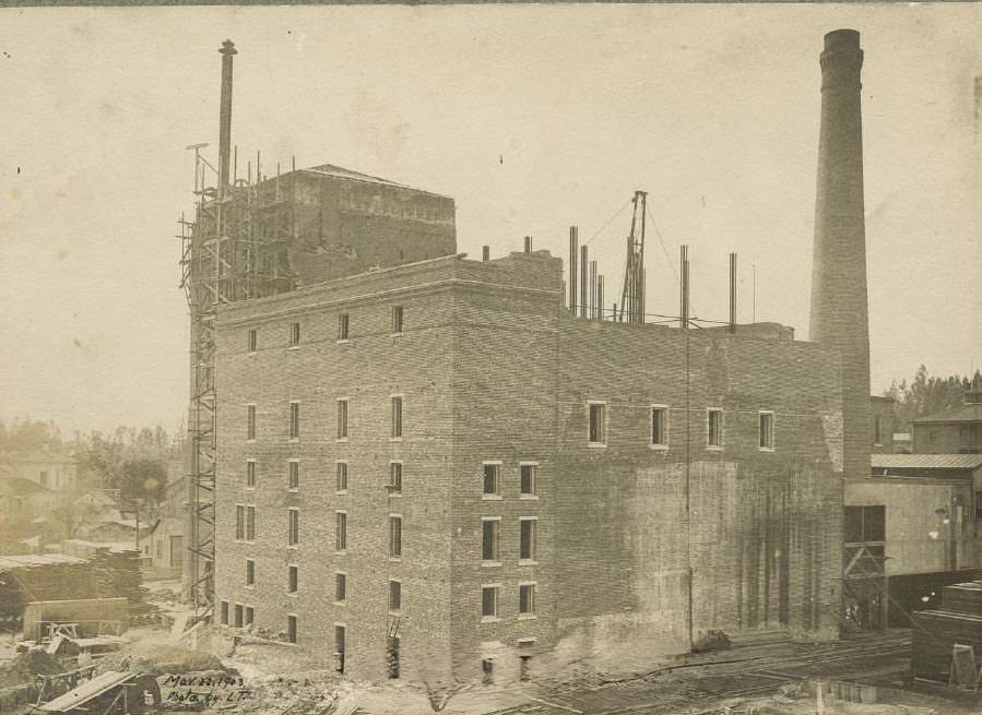 Rebuilding Fredericksburg Malt House, May 22, 1903