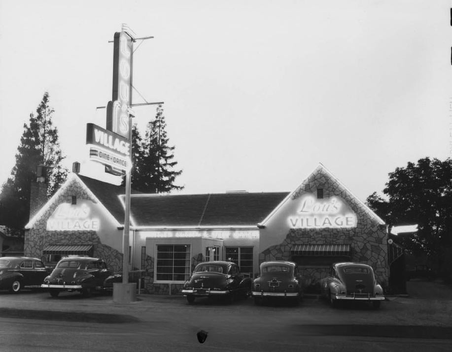 Lou's Village Restaurant exterior, 1947