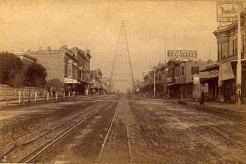 Santa Clara St., looking toward the electric light tower, San Jose, 1885