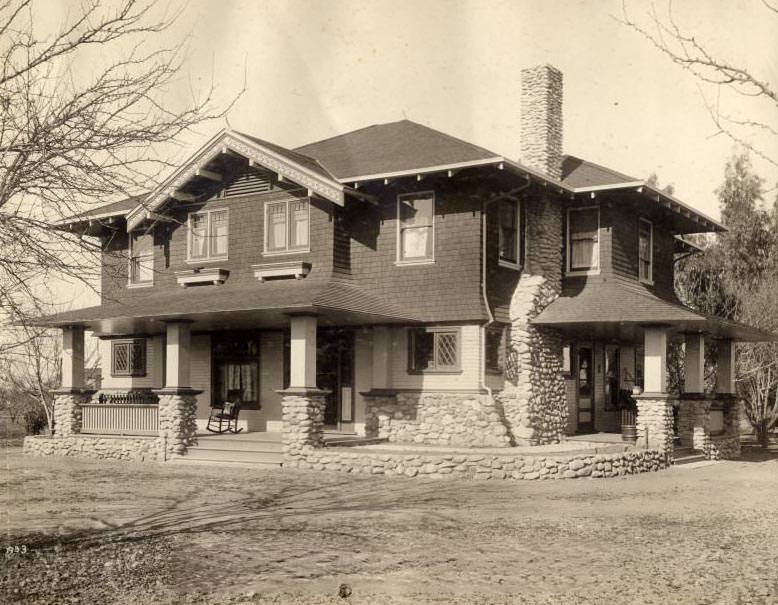 Residence of Geo. E. Hyde, Interurban Road, 1903