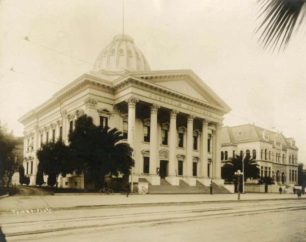 Santa Clara County court house, 1895