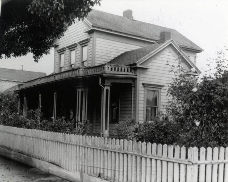 Two-story home with porch, 1940