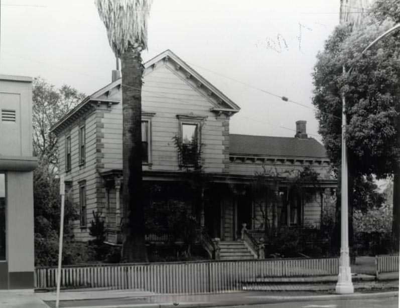 Split-level home in urban neighborhood, 1940s