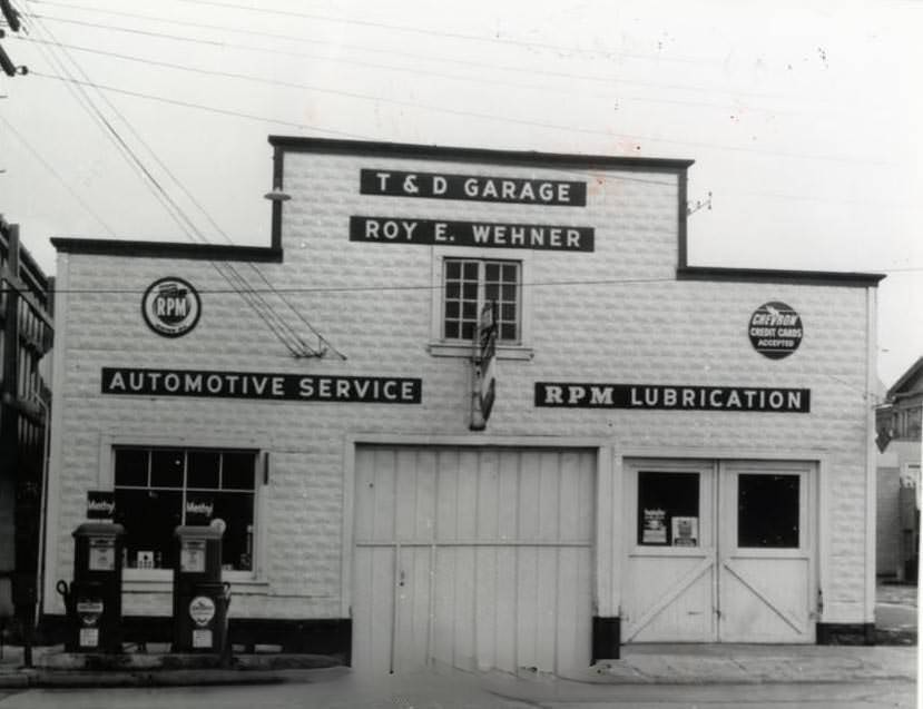 T & D Garage, 1950