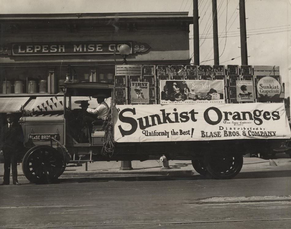 Sunkist Oranges; Blase Bros. & Company, 1916
