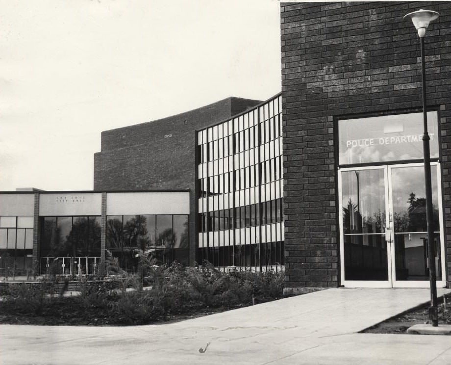 San Jose City Hall and Police Department on Hedding St, 1950s