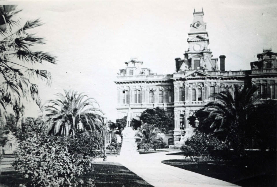 The southward view of San Jose City Hall and the plaza, 1895