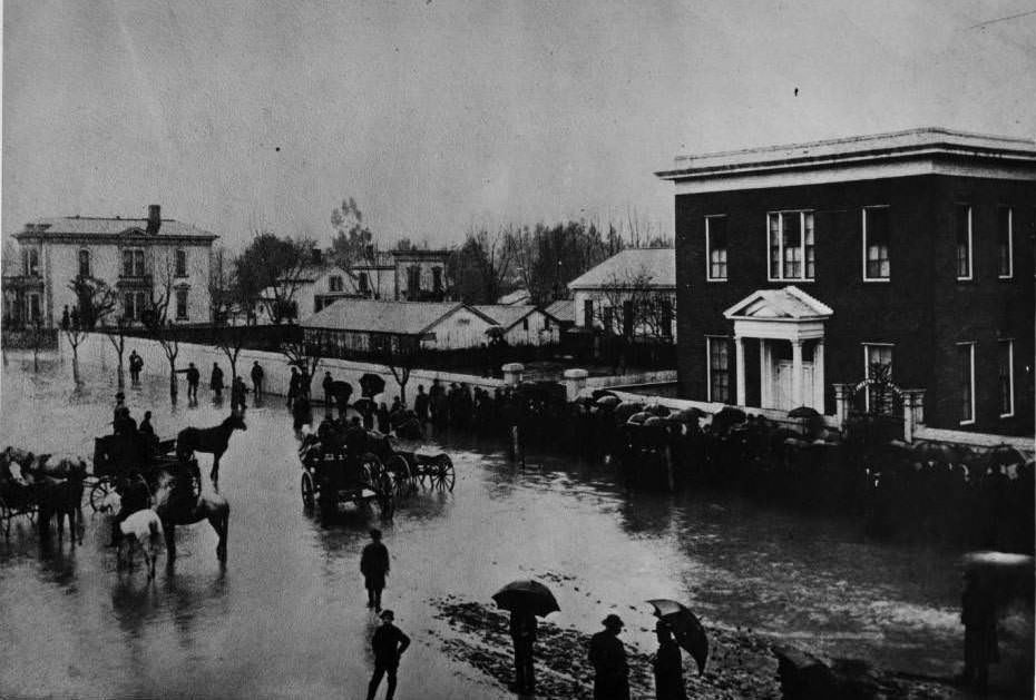 Guadalupe River flood near Notre Dame College, 1890