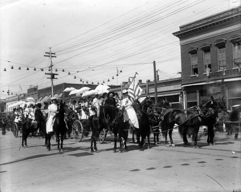 Native Daughters of the Golden West parade, 1907