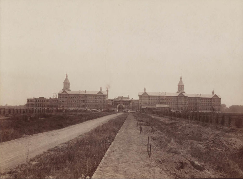 Agnews Asylum under construction, 1888