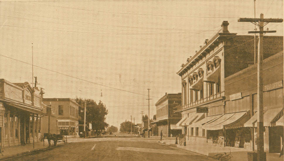 Postcard of Main Street, Santa Clara,1900