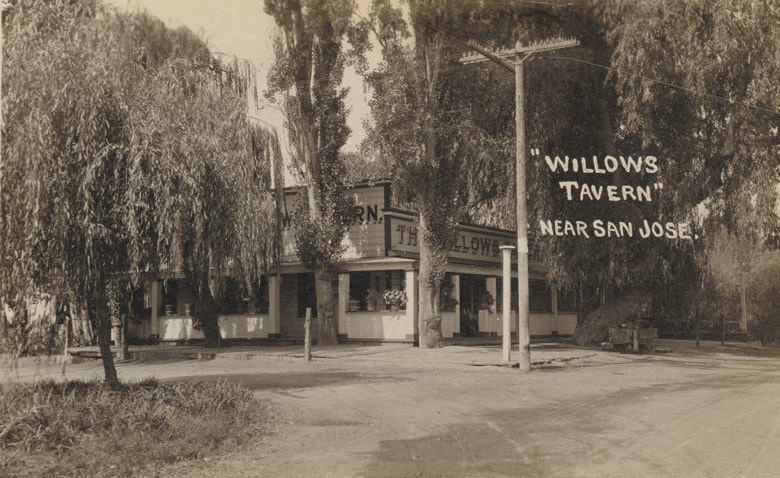 Willows Tavern near San Jose, 1907