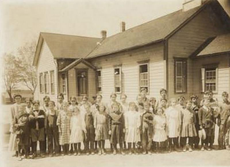 Mission San Jose School Class, 1893