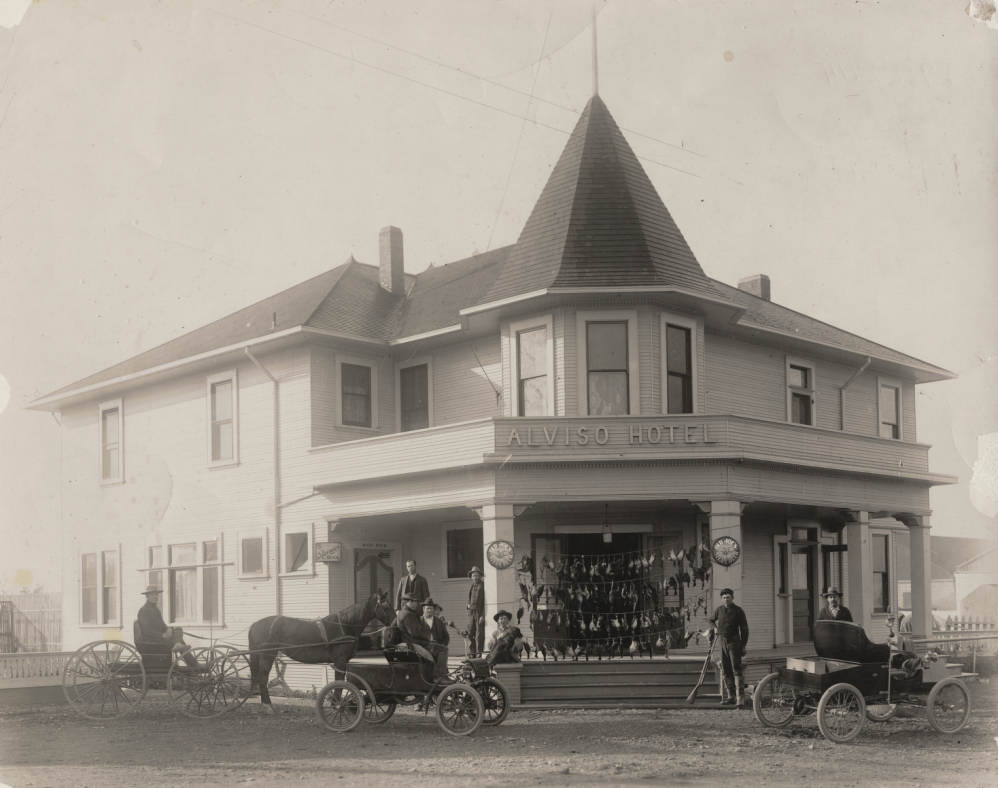 Sunnyvale, Butcher's corner, Bicycle racers, 1900