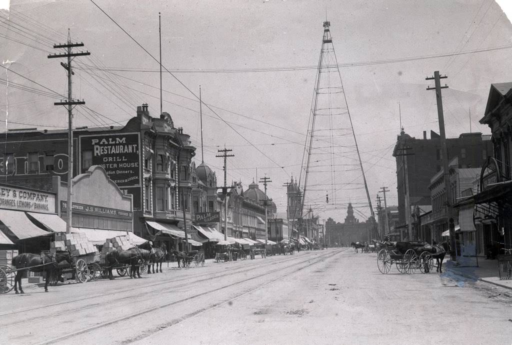 Looking south on Market Street, 1905