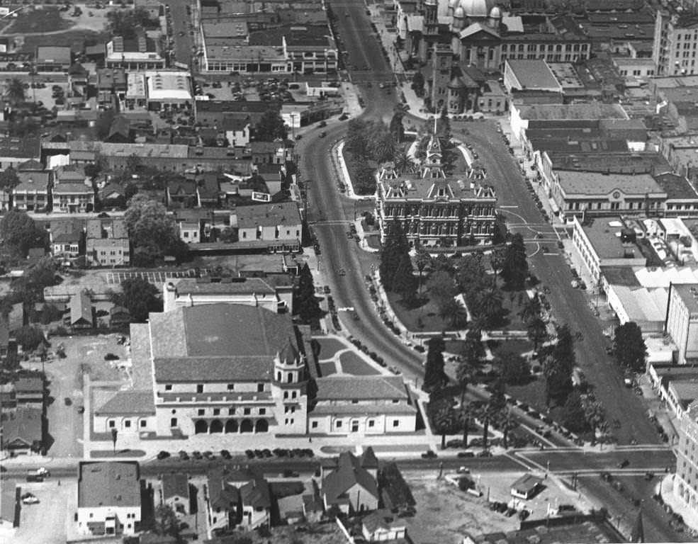 Aerial view of Market Street Plaza, 1940
