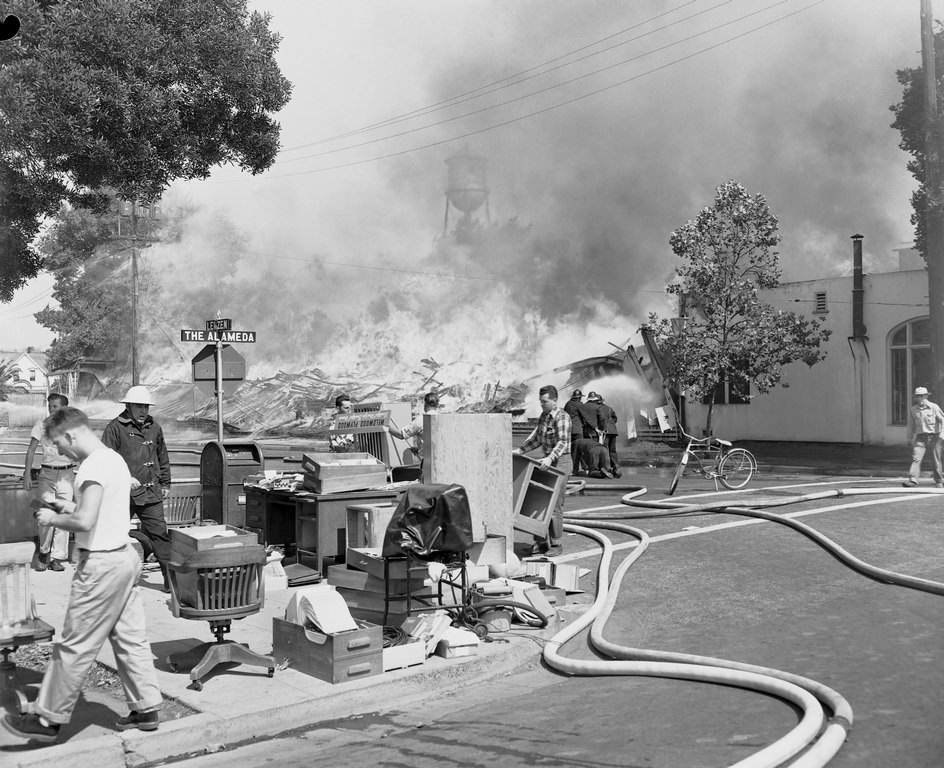 Cheim Lumber Company fire, Lenzen Avenue and The Alameda, San Jose, 1955