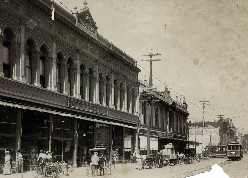 South First looking east on San Antonio, 1899