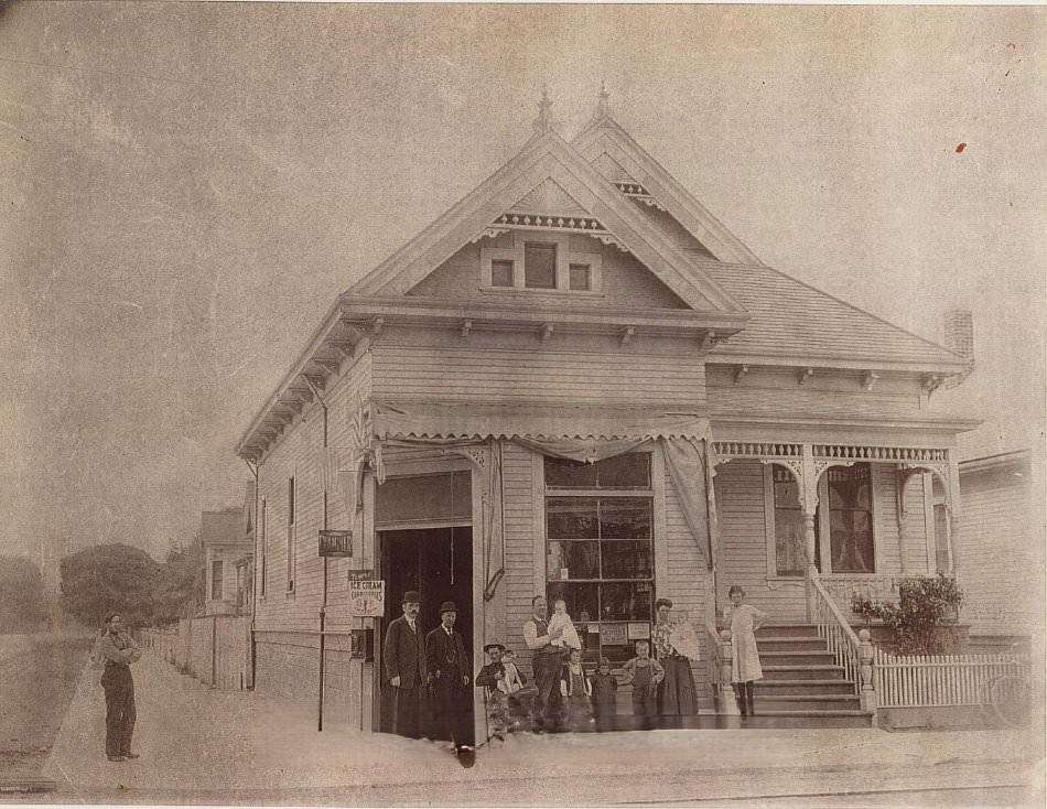Fred Wolff's grocery store, corner of San Carlos and Gifford Streets San Jose, 1910s