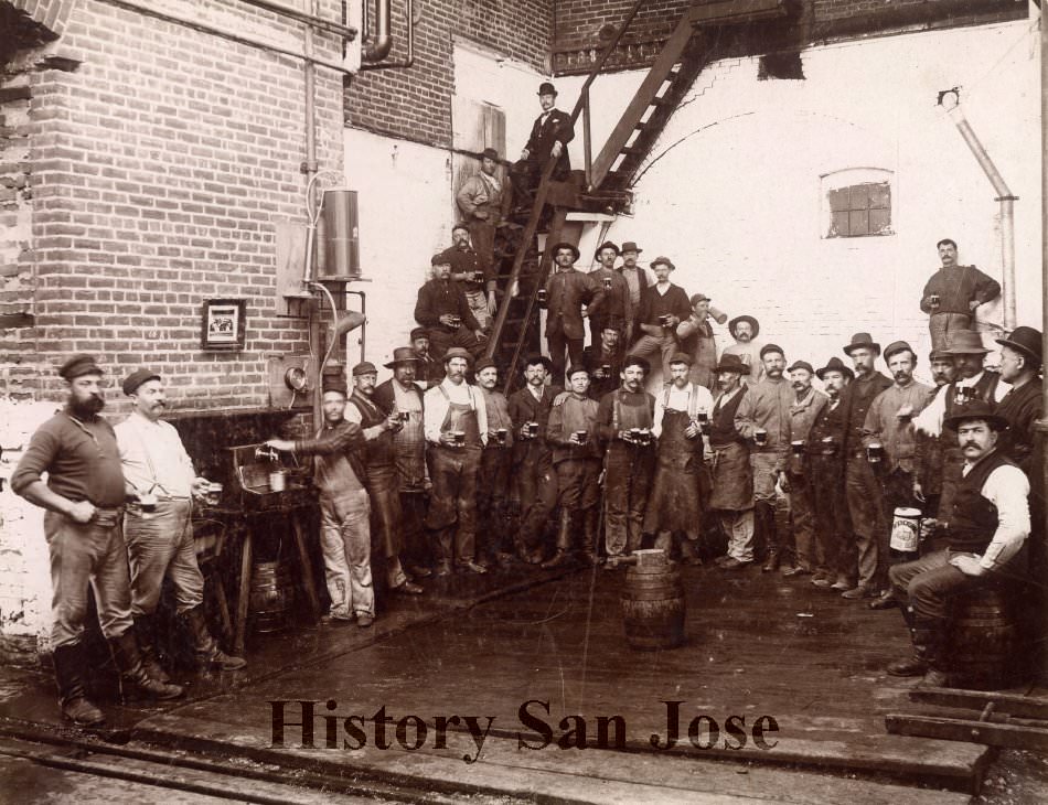 Fredericksburg Brewery employees with mugs of beer, 1895