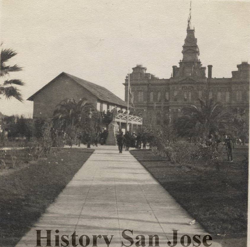 Statehouse Replica at Market Street Plaza, San Jose, 1899