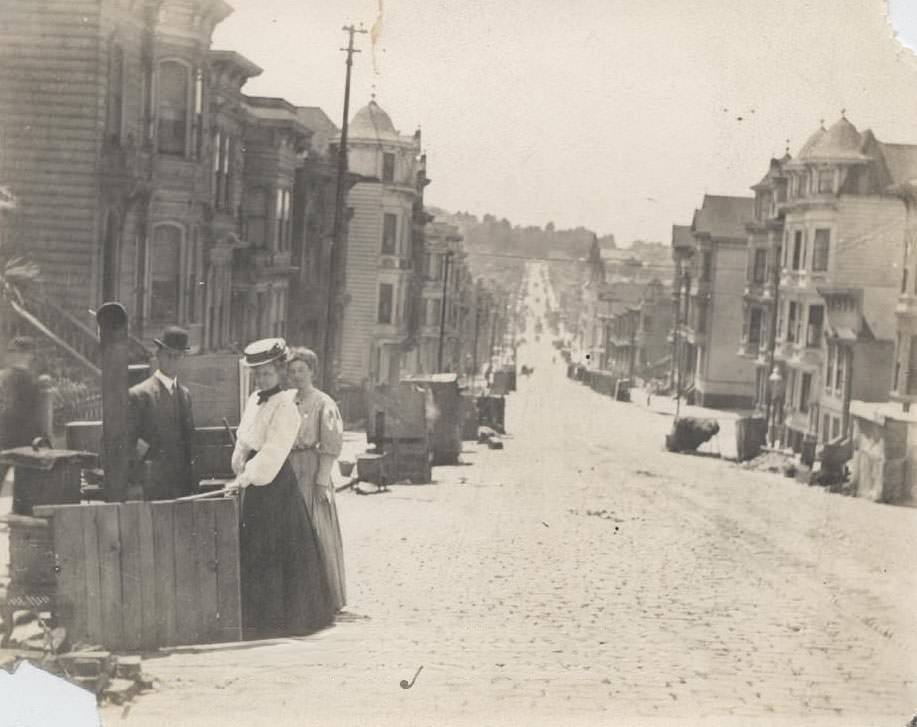 People on the Street After the Devastation, 1906